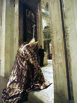 Ouverture de la porte sainte du Jubilé de l’an 2000.