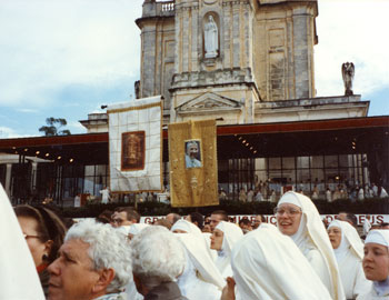 La communauté en pèlerinage à Fatima en 1996