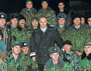 Poutine avec les soldats en Tchétchénie, janvier 2000