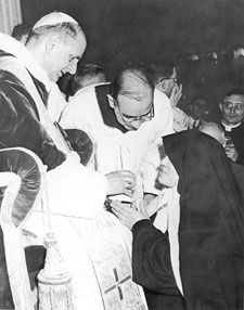 Paul VI et Soeur Lucie à Fatima