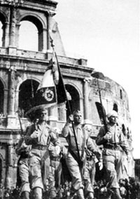 L'Armée d'Afrique défilant à Rome, le 6 juin 1944