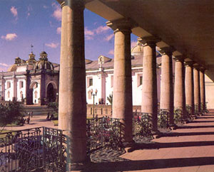 La Place de l'Indépendance à Quito