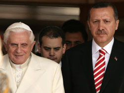 Benoît XVI et le Premier ministre turc Tayyip Erdogan.