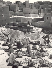 Souk de Tinerhir que visite le voyageur.
