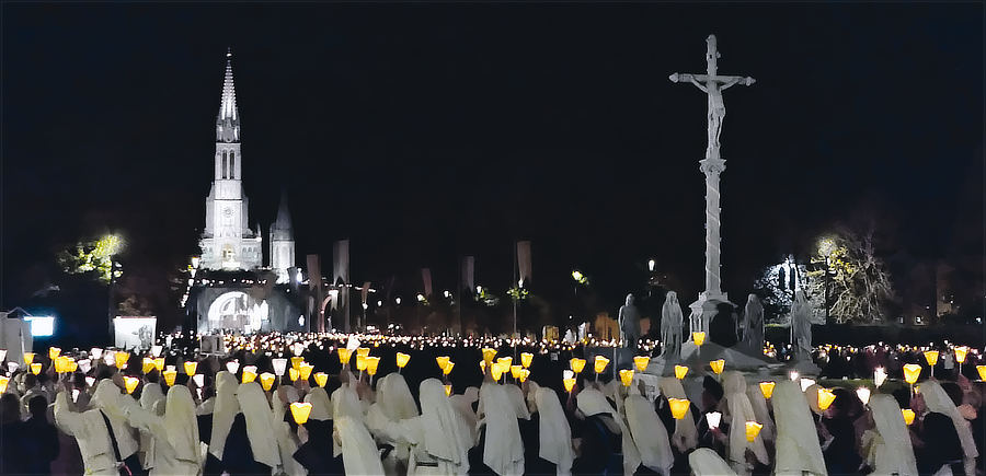 La procession aux flambeaux La procession aux flambeaux