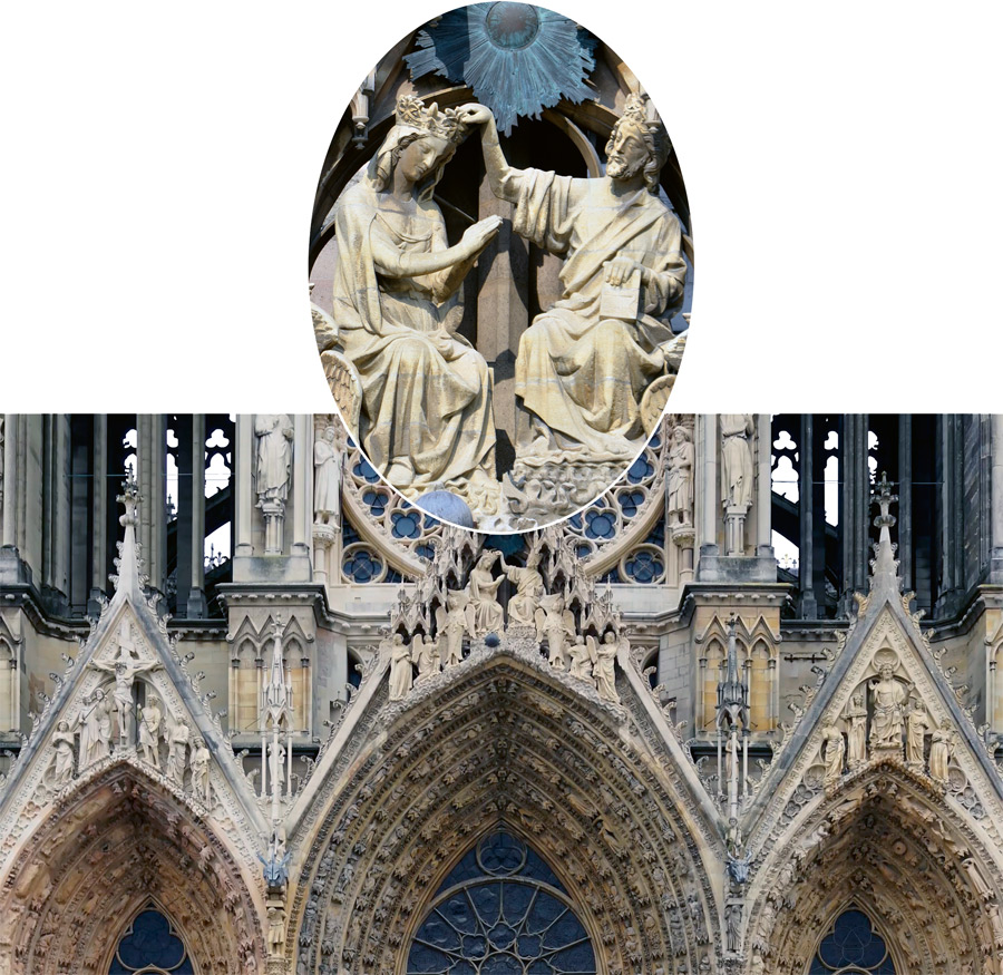 Façade de la cathédrale Notre-Dame de Reims. Au centre, le couronnement de la Vierge.