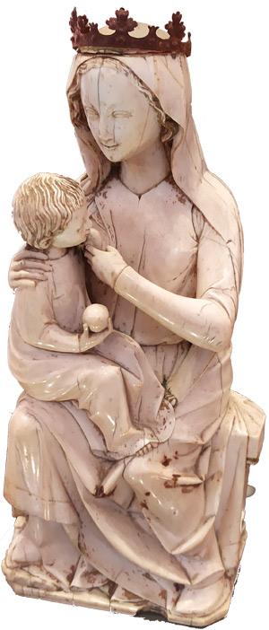 Vierge assise allaitant l’Enfant Jésus. Ivoire du règne de Philippe le Bel (XIVe siècle).